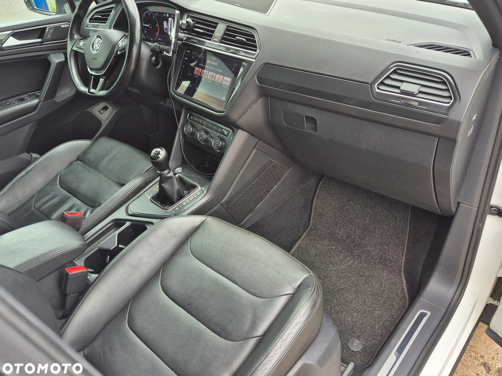 Volkswagen Tiguan - 12