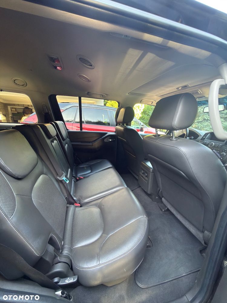 Nissan Pathfinder 2.5 D LE EU5 - 9