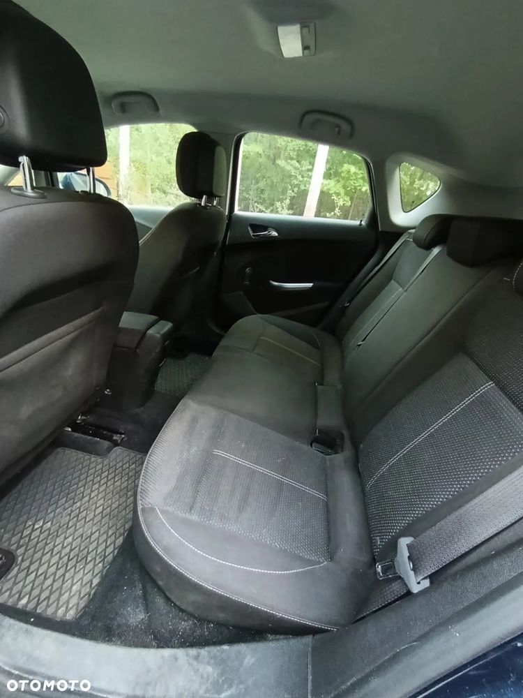 Opel Astra IV 1.6 T Sport - 8