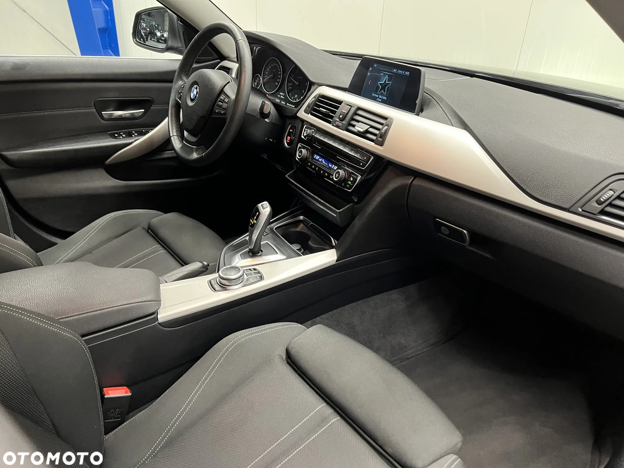 BMW Seria 4 418d Sport Line - 28