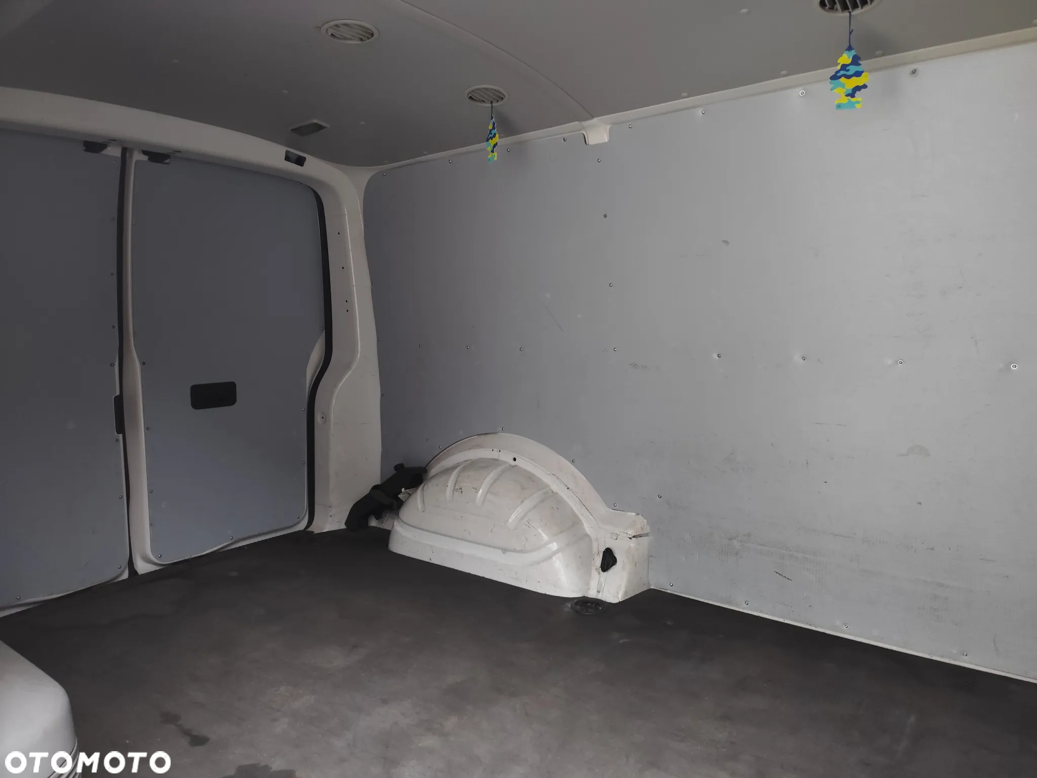 Volkswagen Transporter T6 TDI L1H2 - 11