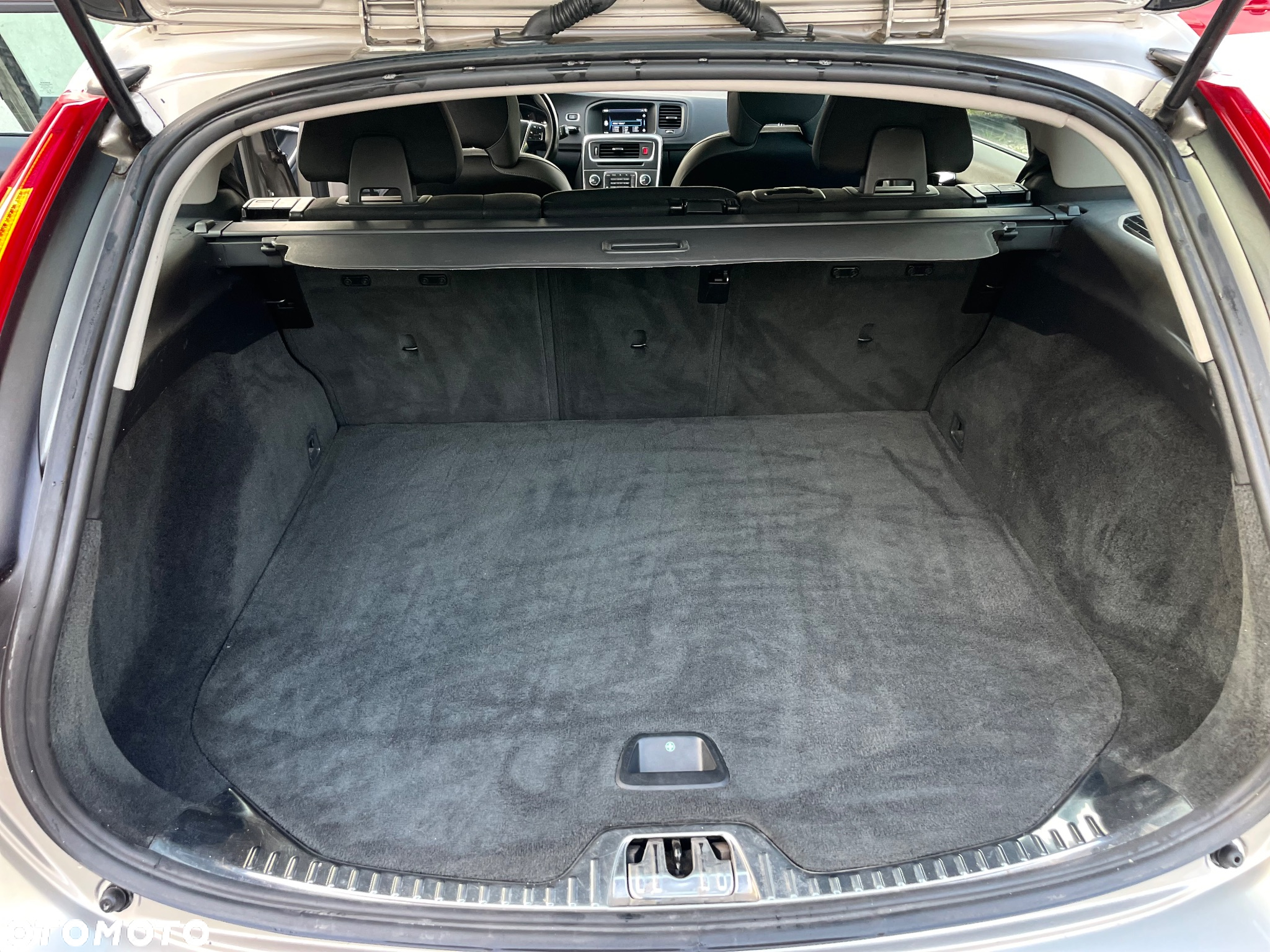 Volvo V60 D3 Geartronic Momentum - 33