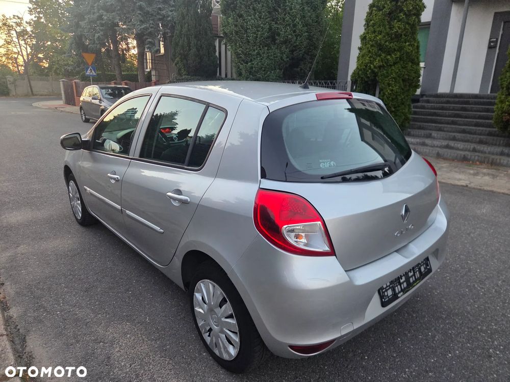 Renault Clio - 7