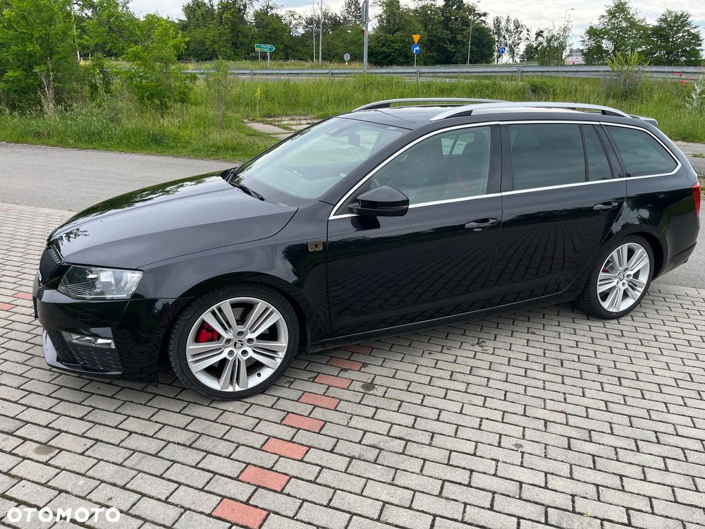 Skoda Octavia 2.0 TDI DSG RS - 2
