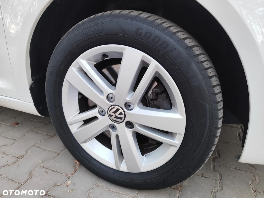 Volkswagen Touran 2.0 TDI DPF BlueMotion Technology MATCH - 32