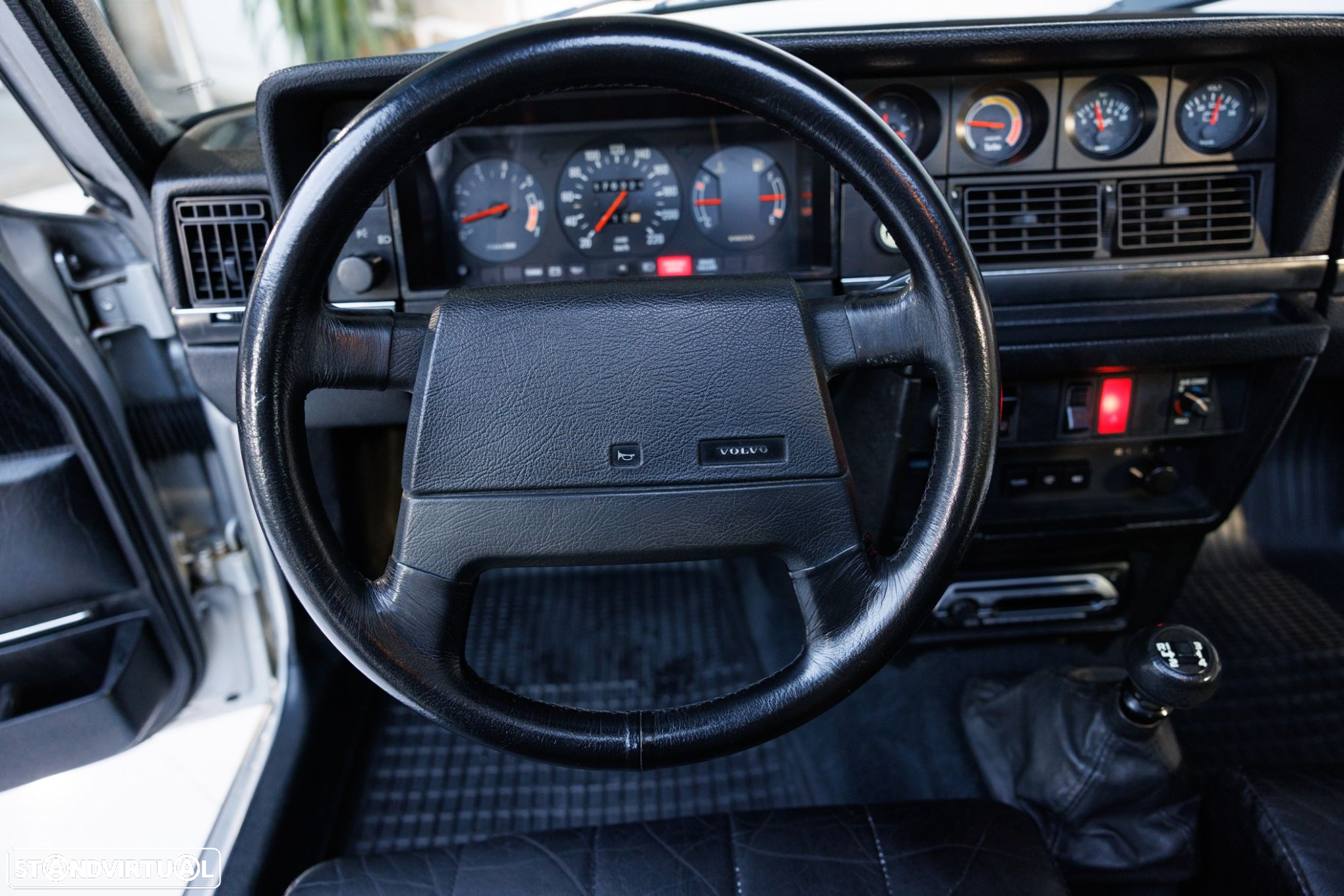 Volvo 244 - 17