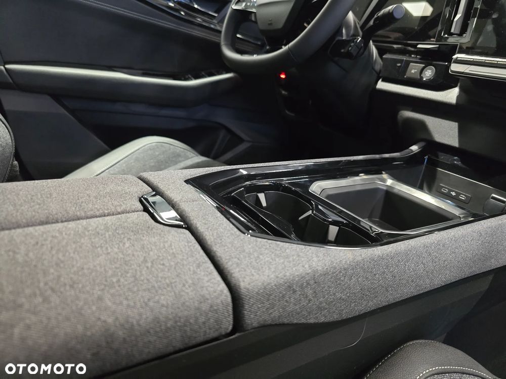 Renault Austral 1.3 TCe mHEV Evolution - 17