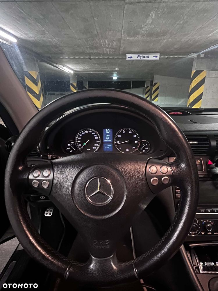 Mercedes-Benz Klasa C 180 Kompressor - 11