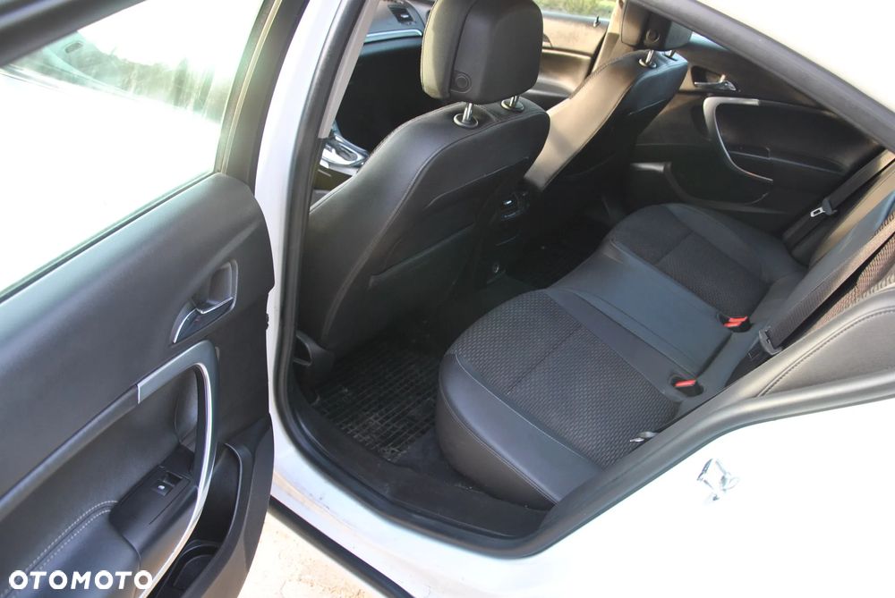 Opel Insignia - 16