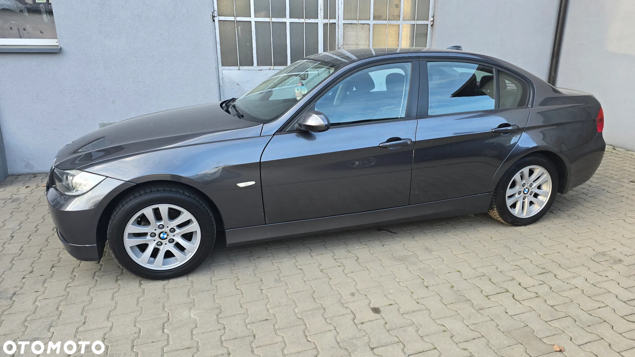 BMW Seria 3 318i - 16