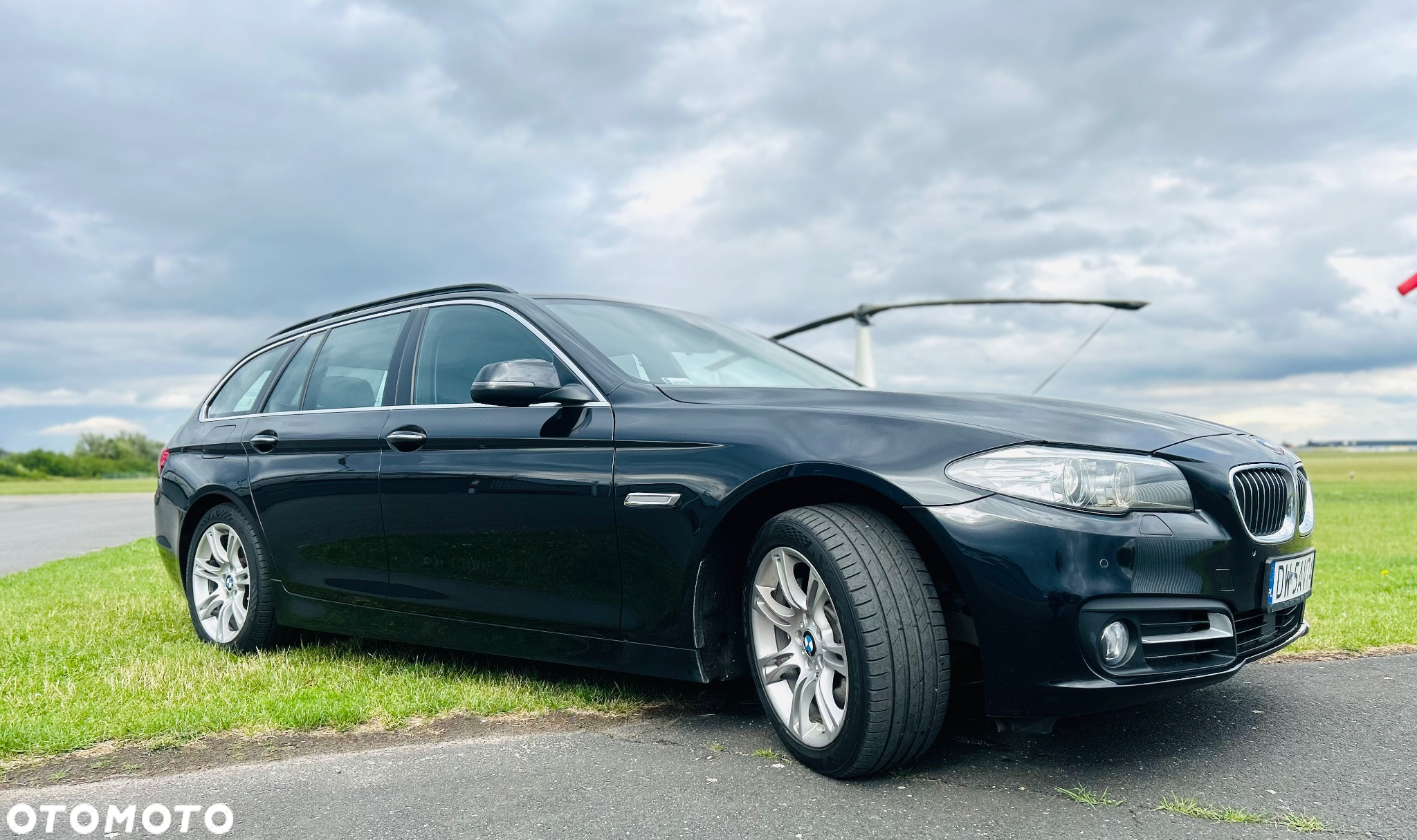 BMW Seria 5 530d xDrive Touring Luxury Line - 3