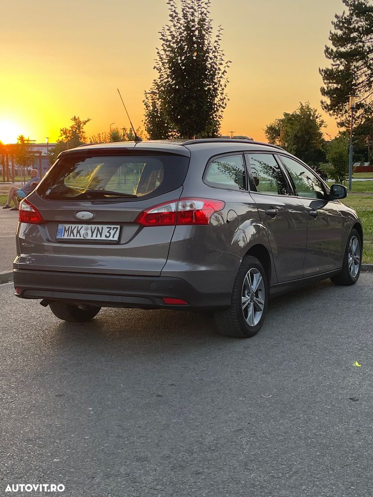 Ford Focus 1.6 TDCI DPF Titanium - 4