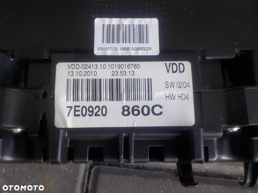 VW T5 2.0 TDI LIFT LICZNIK ZEGARY 7E0920860C - 3