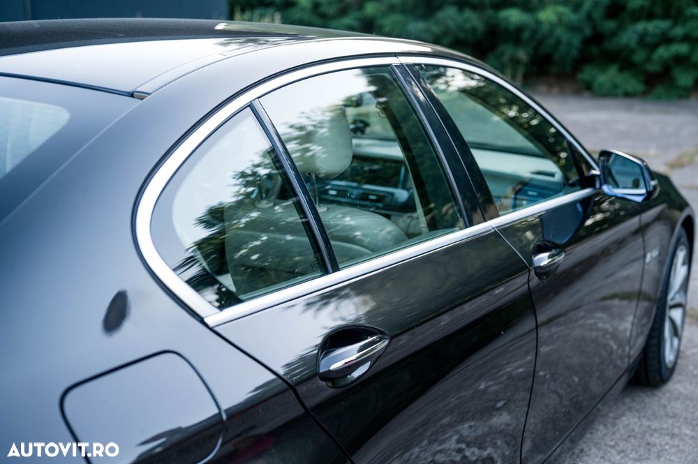 BMW Seria 5 520d - 31