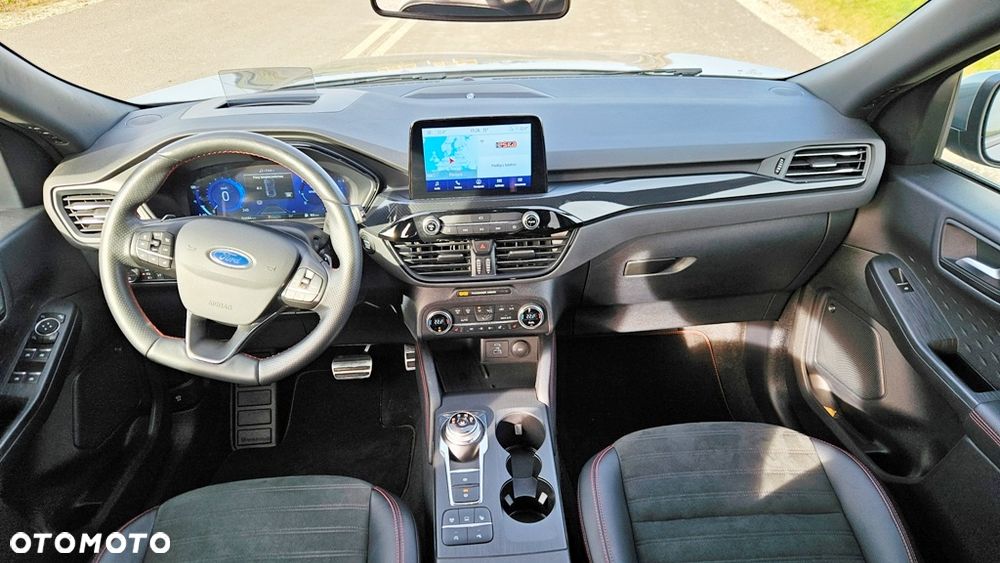 Ford Kuga 2.0 EcoBlue 4x4 ST-LINE X - 24