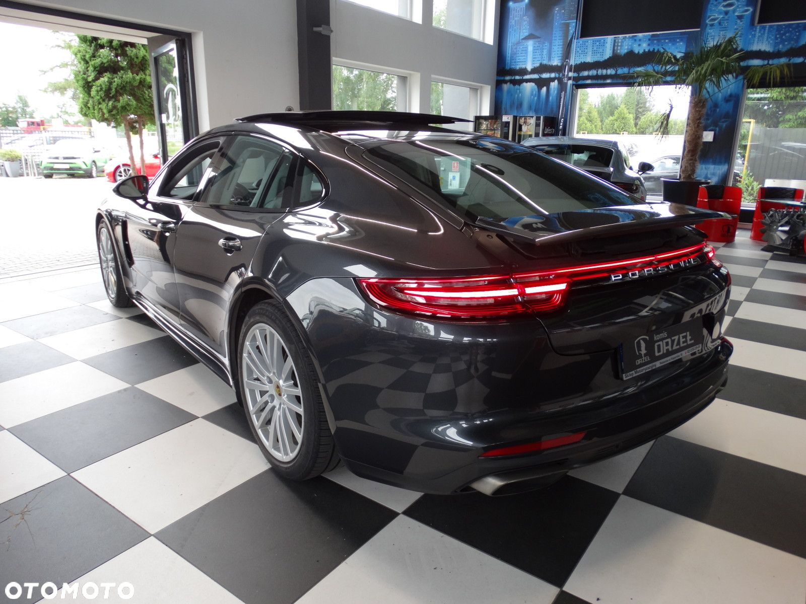 Porsche Panamera - 7