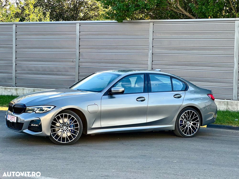BMW Seria 3 330e Aut. M Sport - 10