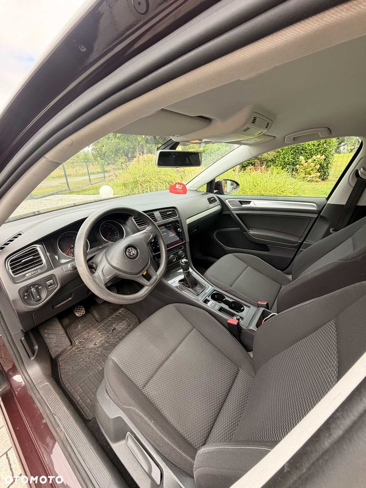 Volkswagen Golf - 2