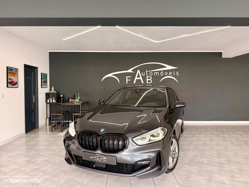 BMW 118 i Pack Desportivo M Auto - 2
