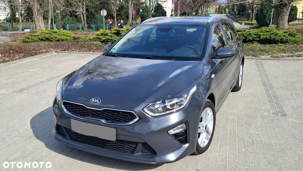 Kia Ceed 1.4 T-GDI DCT OPF Platinum Edition - 4