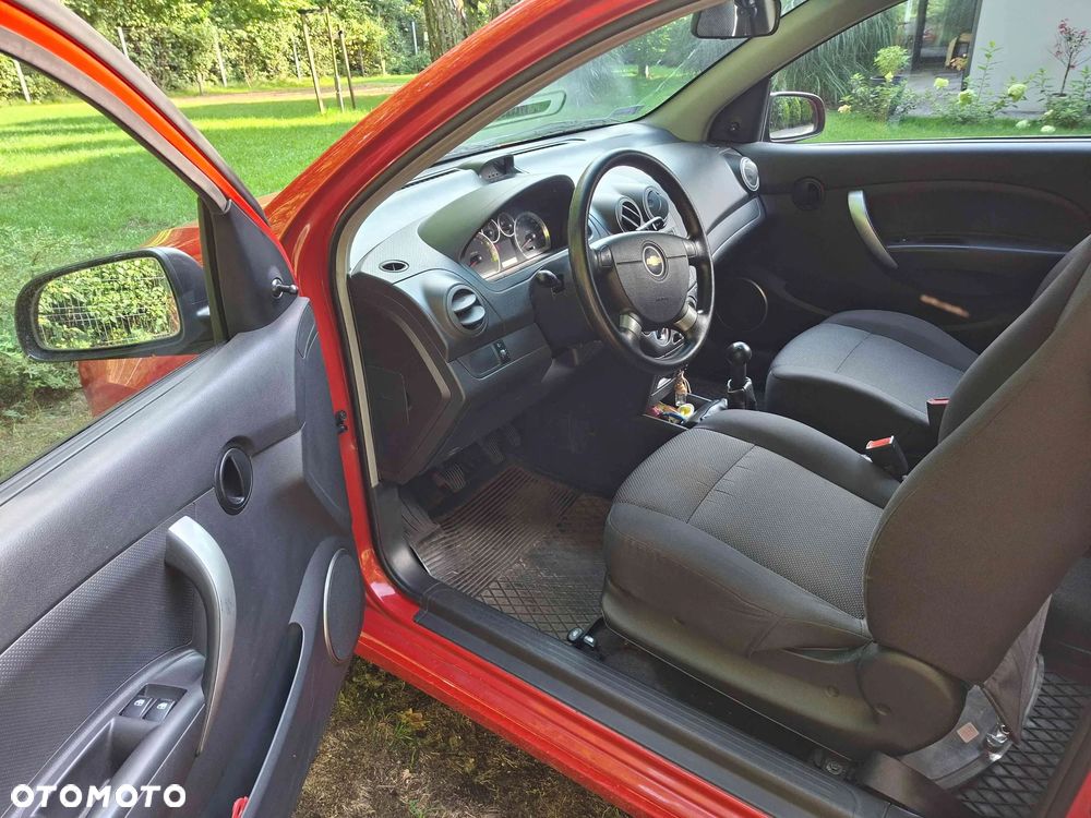Chevrolet Aveo 1.2 16V Base - 6