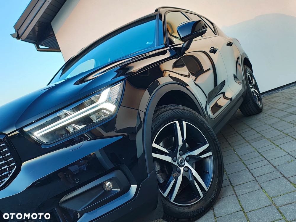 Volvo XC 40 D4 AWD Geartronic R-Design - 17
