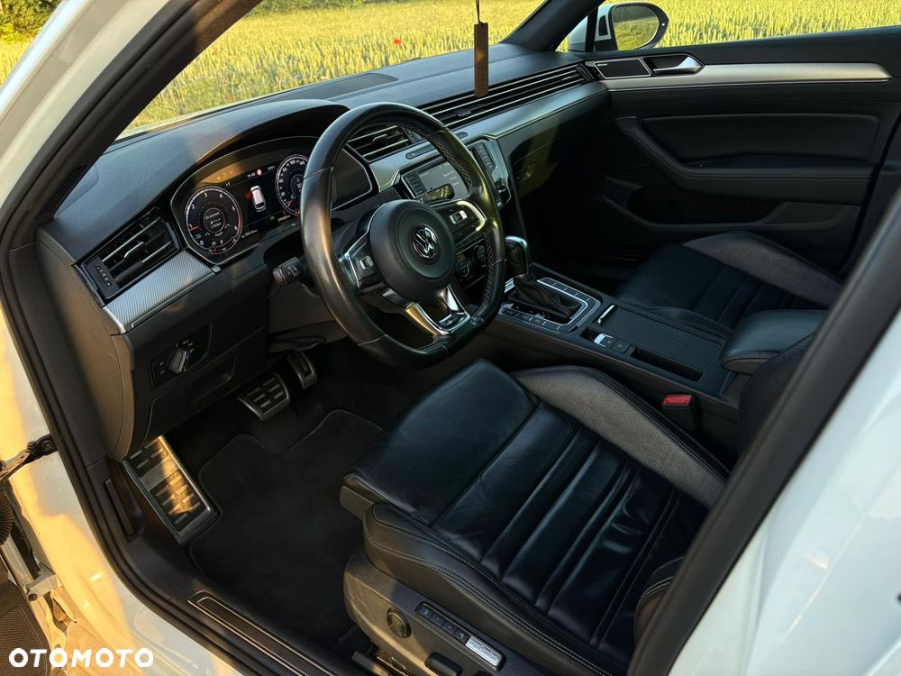 Volkswagen Passat - 10