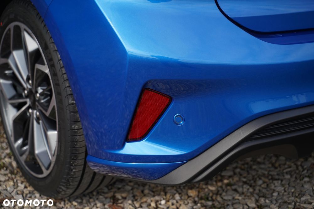 Ford Focus 1.0 EcoBoost mHEV ST-Line X - 24