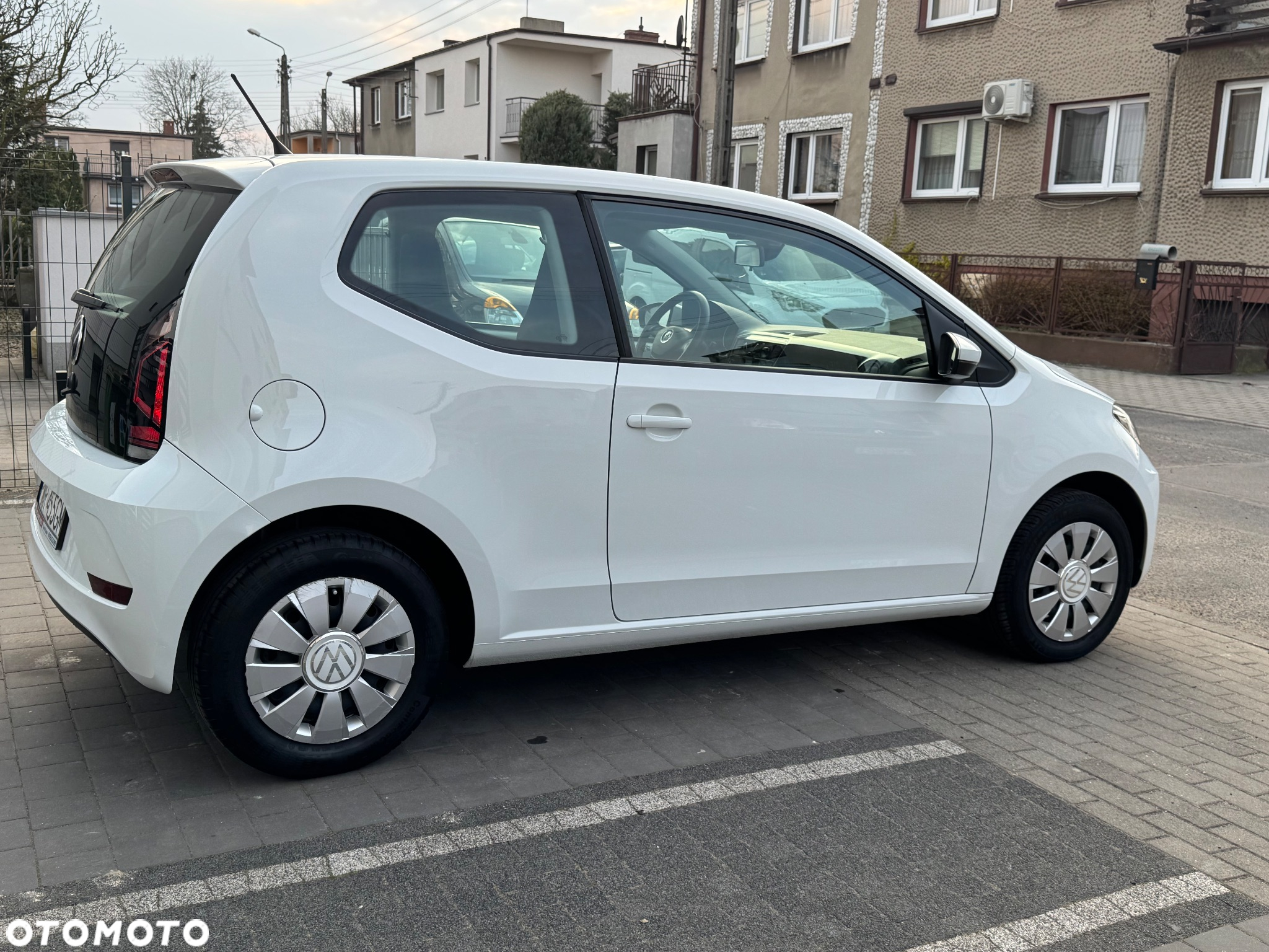 Volkswagen up! 1.0 move - 13