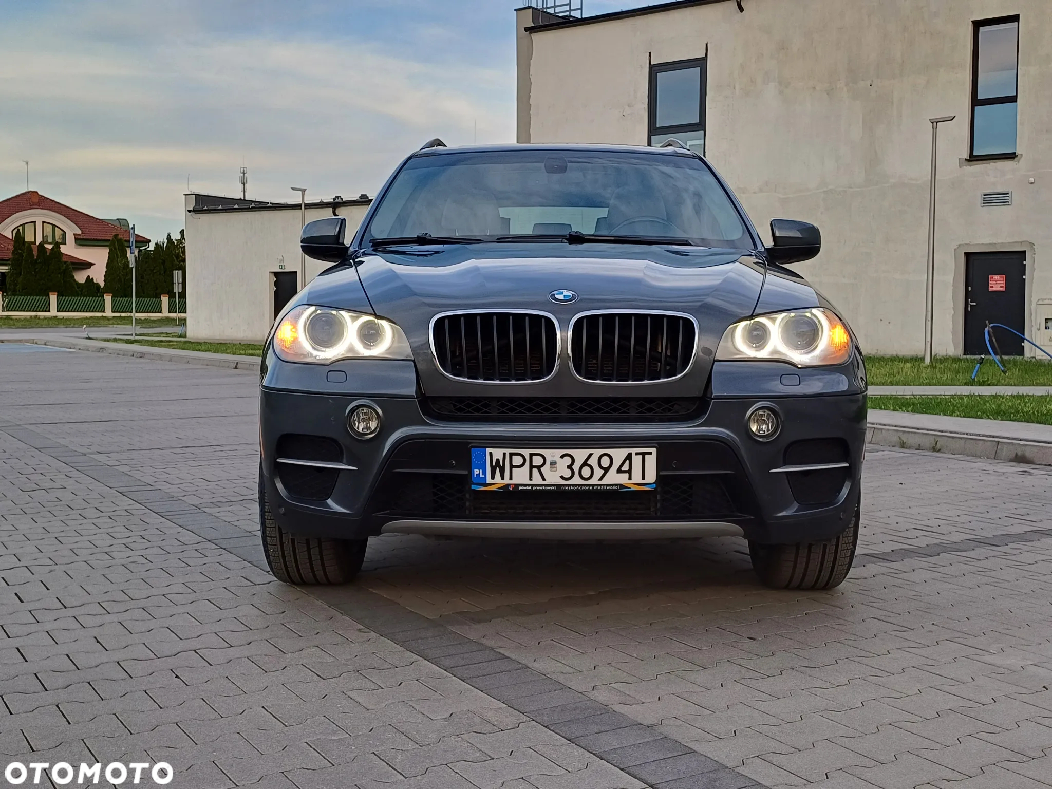 BMW X5 xDrive35i - 14