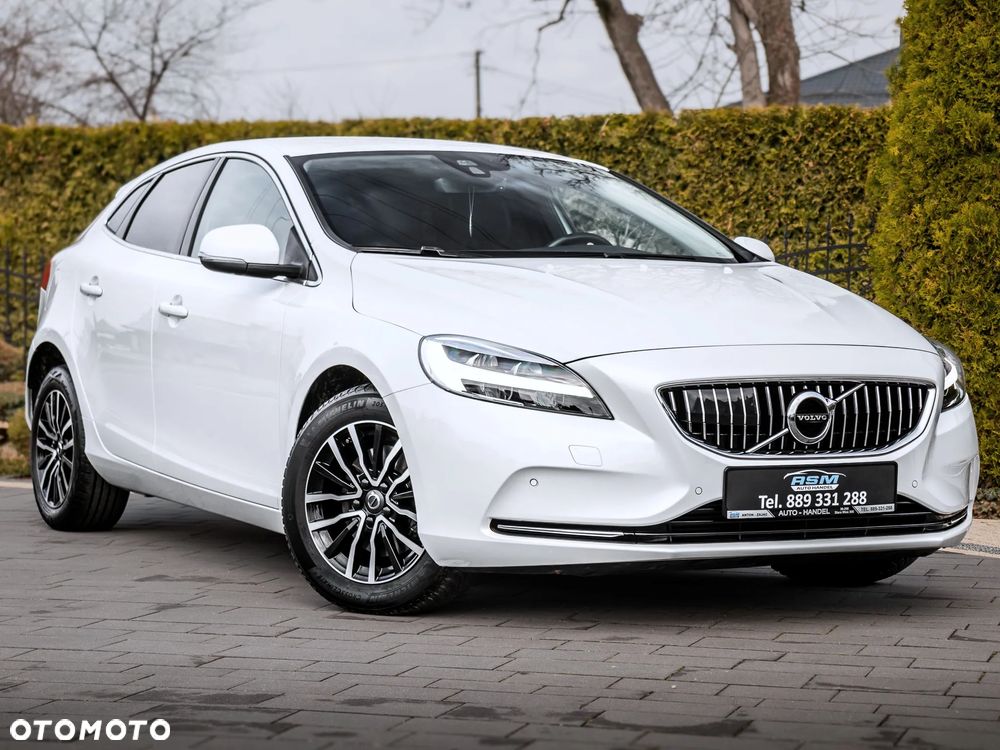 Volvo V40 T2 Inscription - 1