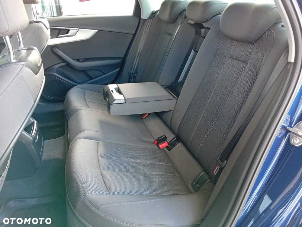Audi A4 Limousine - 24