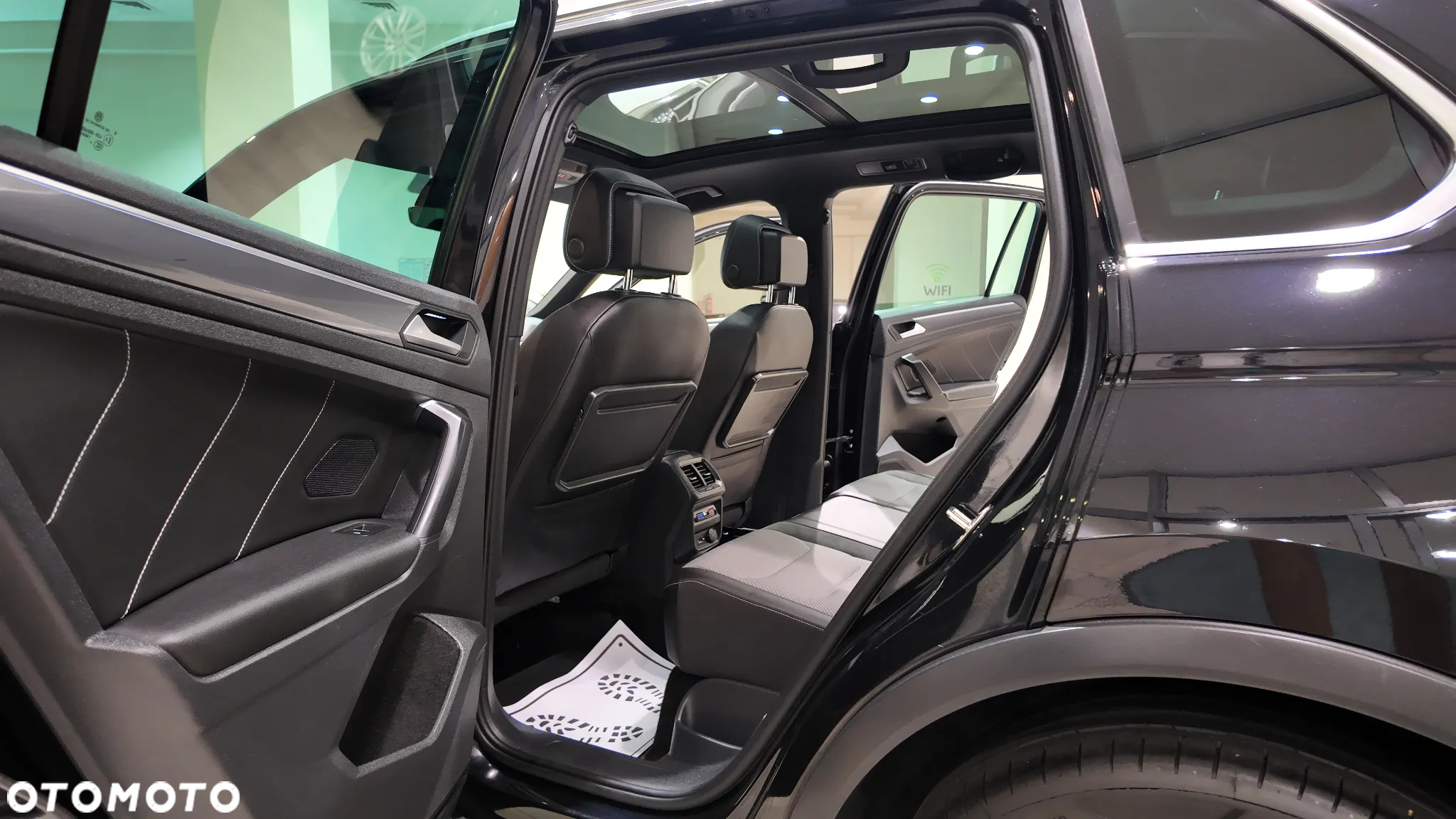 Volkswagen Tiguan 2.0 TDI SCR DSG R-Line - 29