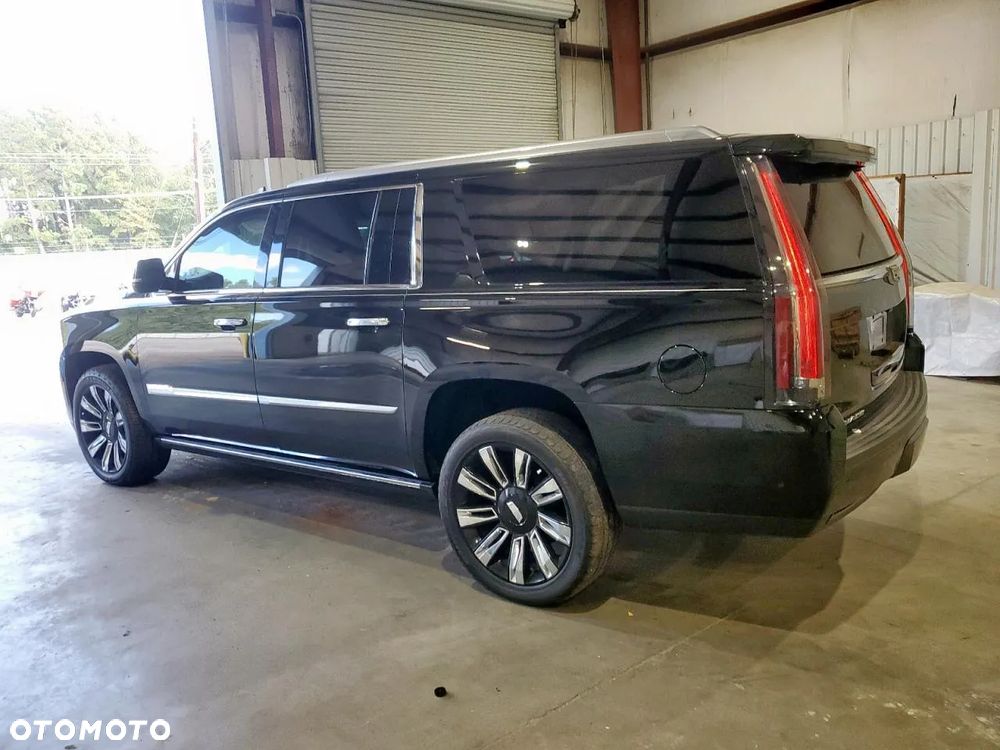 Cadillac Escalade ESV 6.2 V8 AWD AT Platinum - 2