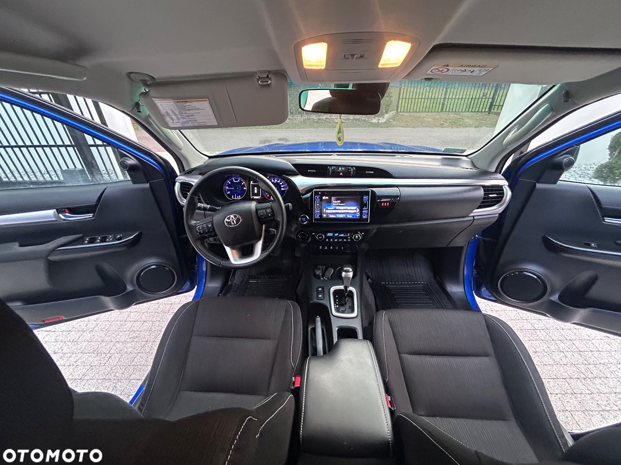 Toyota Hilux - 16