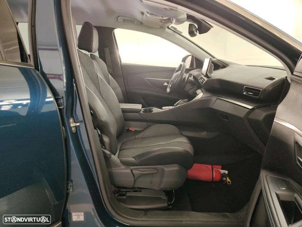 Peugeot 5008 1.5 BlueHDi Allure EAT8 - 6