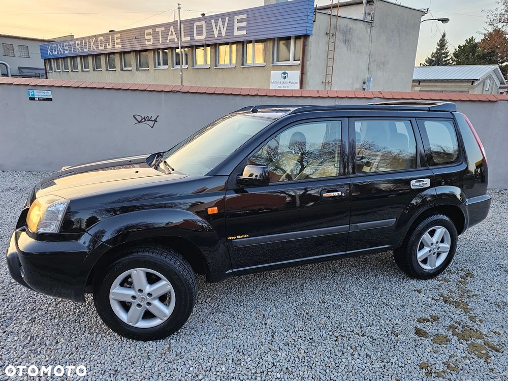 Nissan X-Trail 2.0 4x2 Comfort - 26