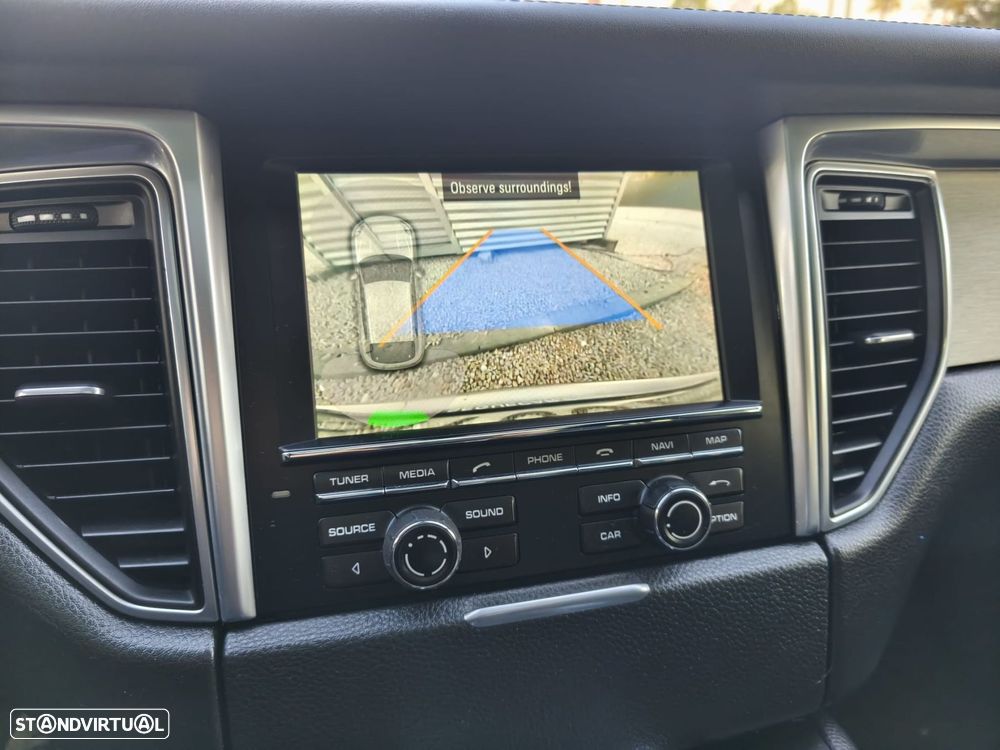 Porsche Macan Turbo - 11