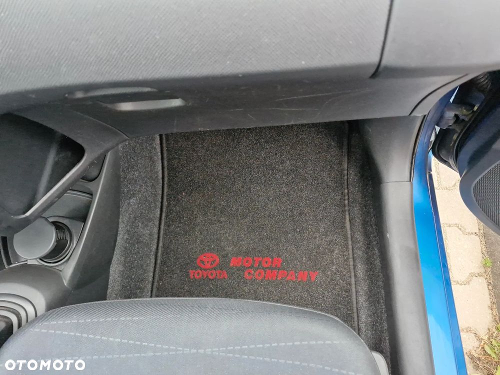 Toyota Yaris 1.0 Luna A/C - 35