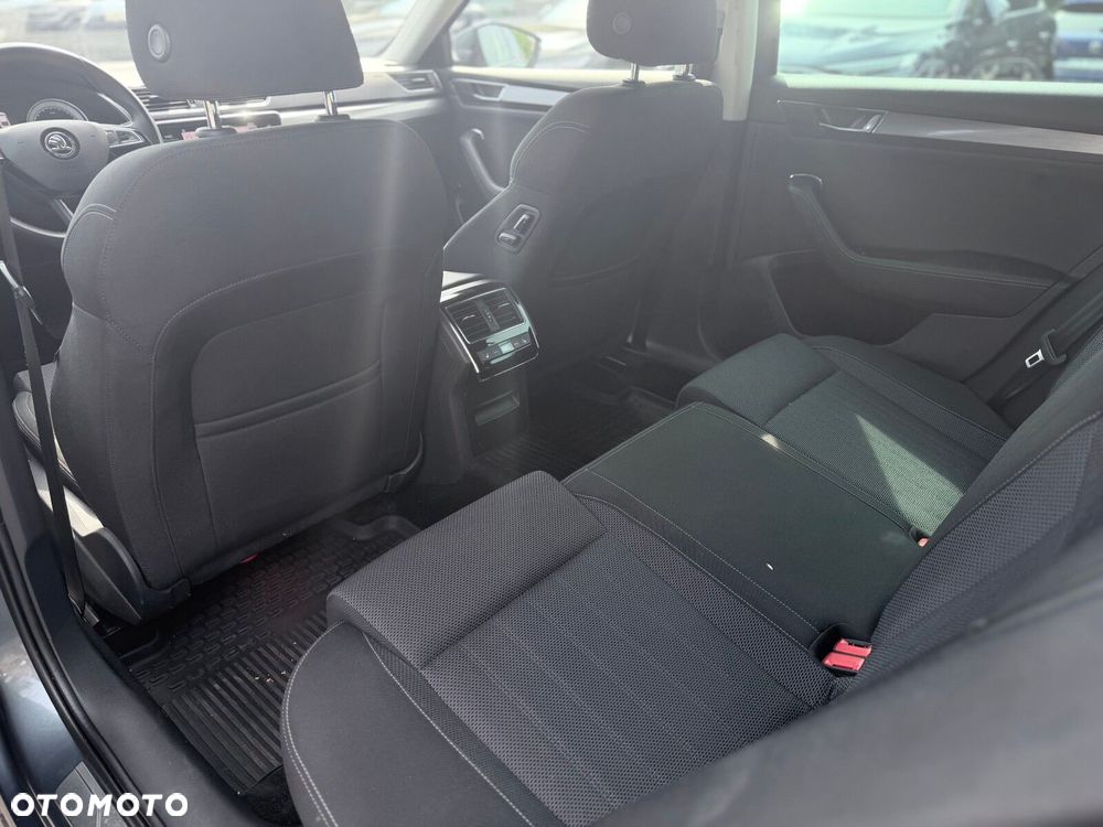 Skoda Superb 2.0 TDI SCR Style DSG - 16