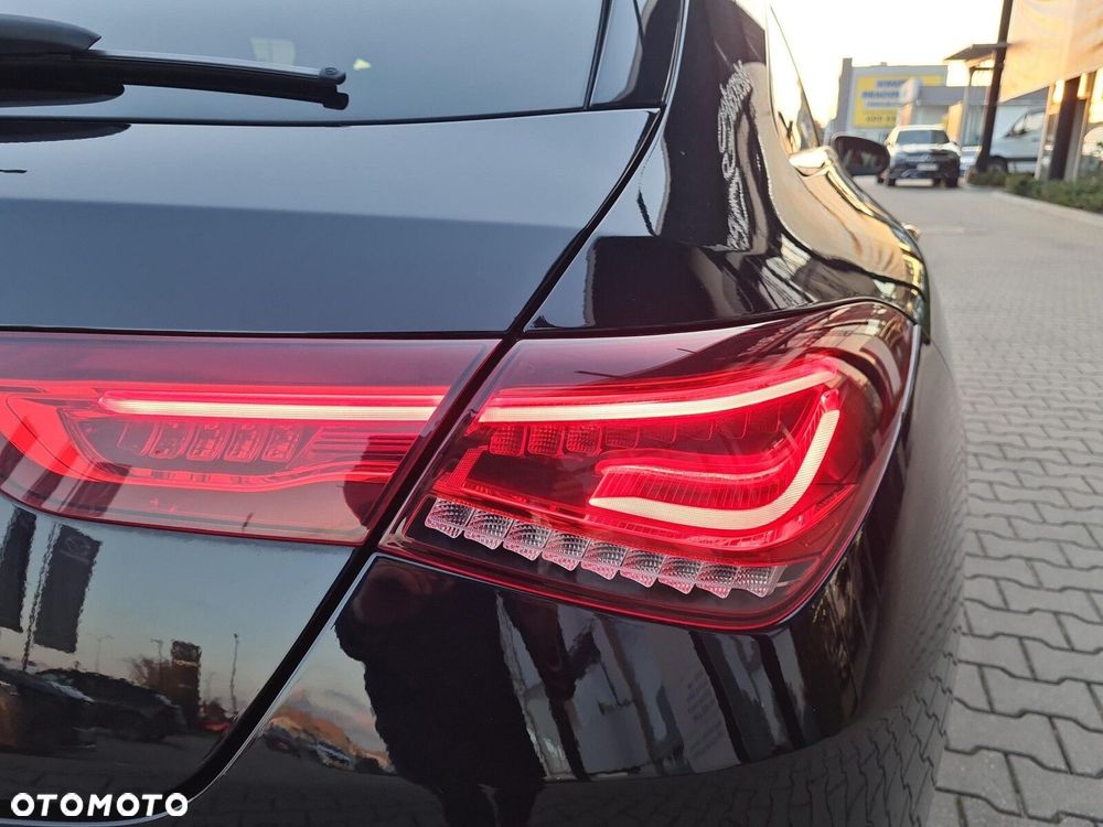 Mercedes-Benz CLA 200 AMG Line 7G-DCT - 17
