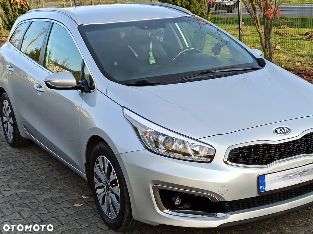 Kia Ceed 1.6 GDI L Business Line - 12