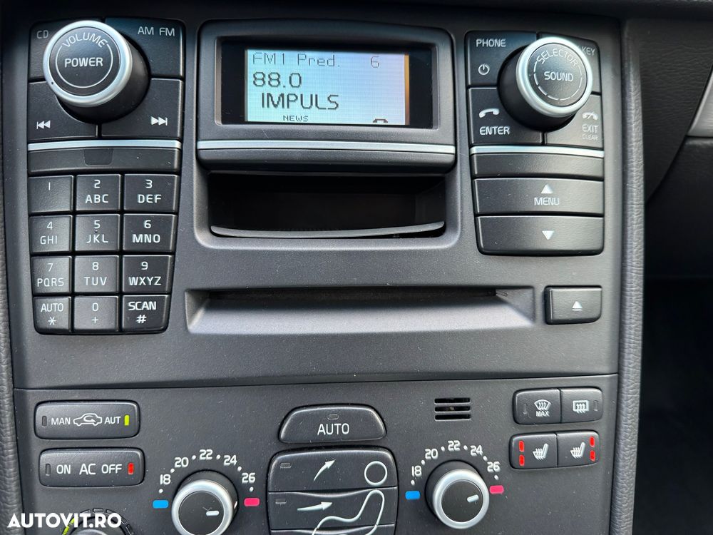 Volvo XC 90 D5 AWD Geartonic Summum - 8