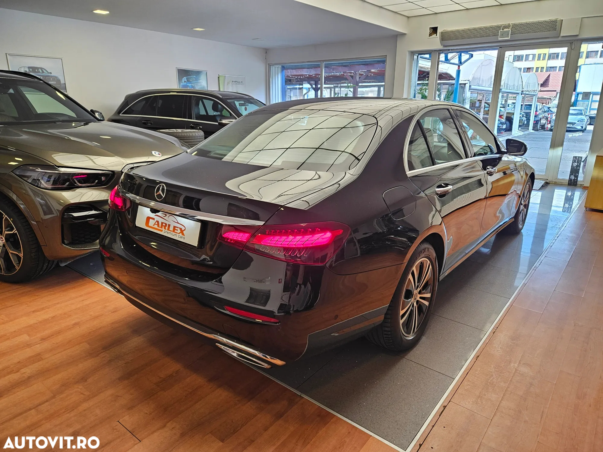 Mercedes-Benz E 220 d 4Matic 9G-TRONIC Avantgarde - 5