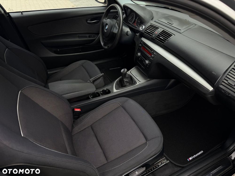 BMW Seria 1 118d - 6