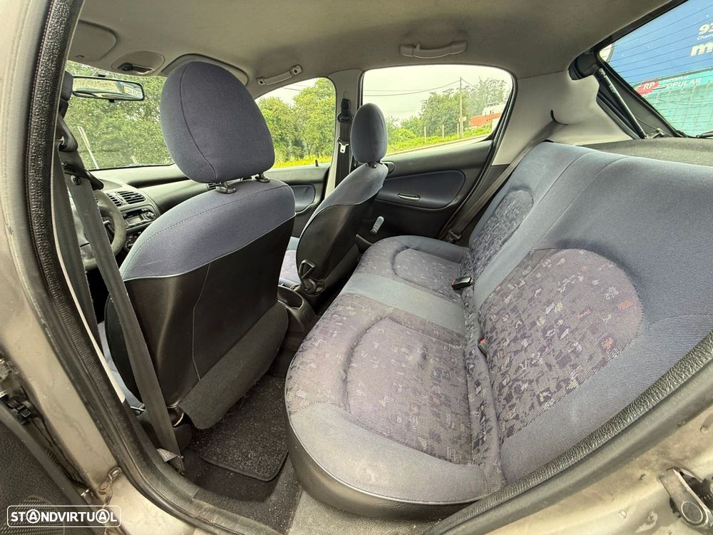 Peugeot 206 1.1 XR - 13