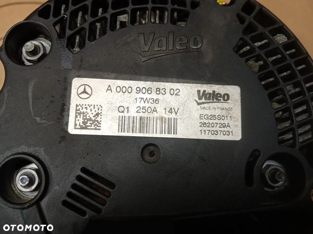 Alternator prądnica Mercedes E-Klasa W213 2.0 CDI A0009068302 - 5