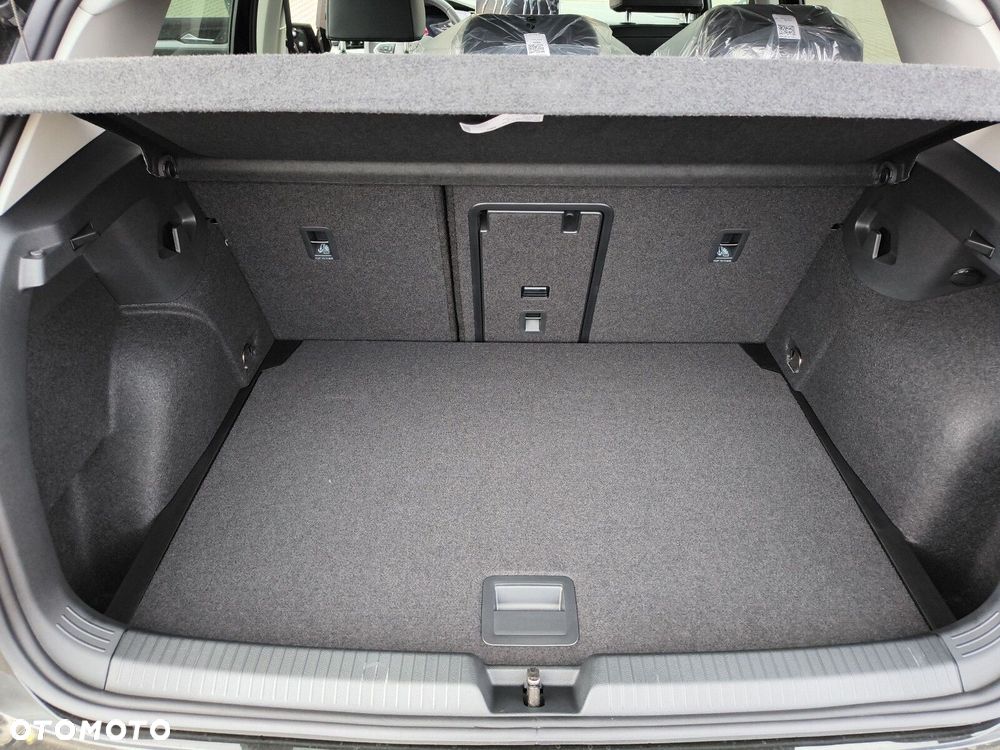 Volkswagen Golf - 17