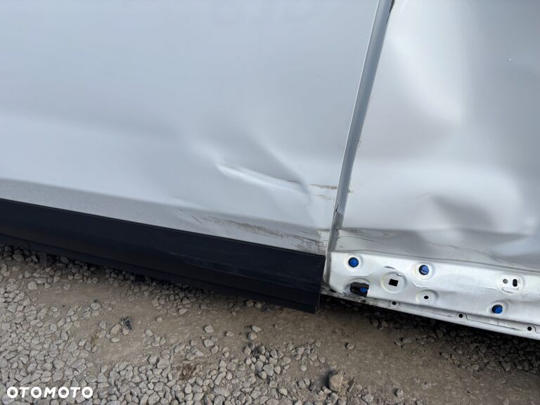 Ford Transit Courier - 16