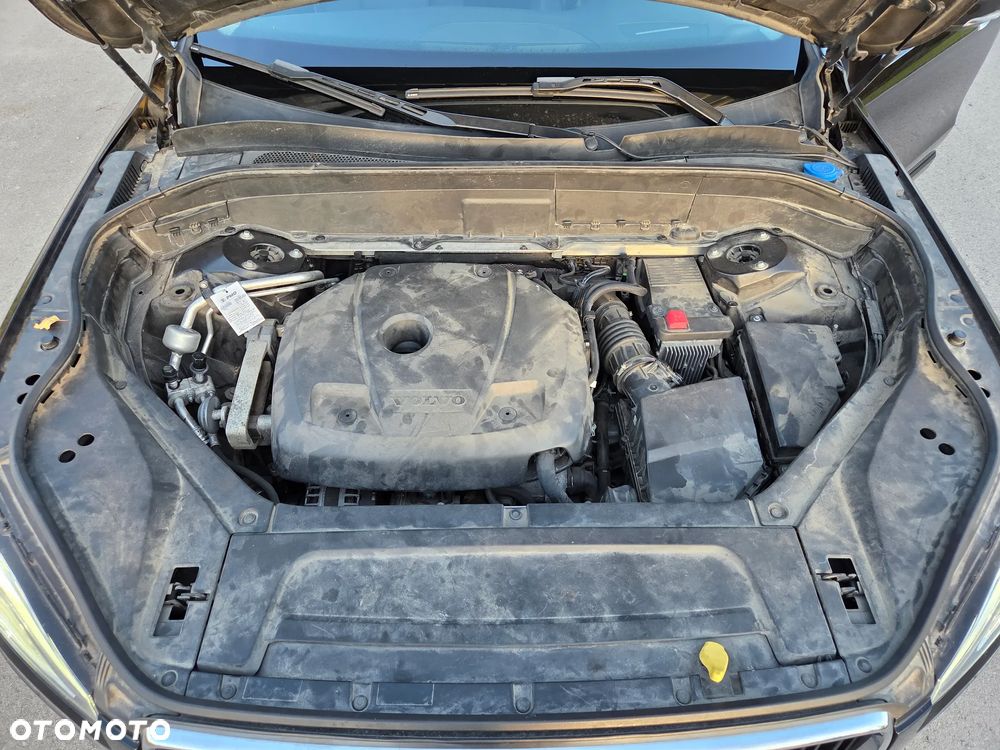 Volvo XC 90 T6 AWD Geartronic Momentum - 24